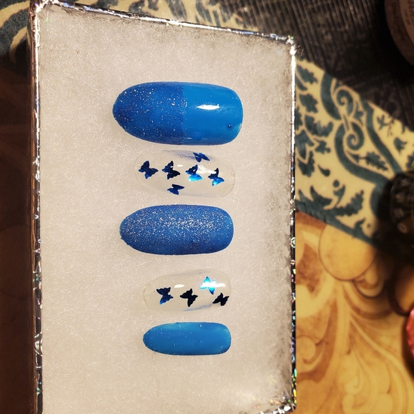 Custmized Nails - Picture 14 of 16